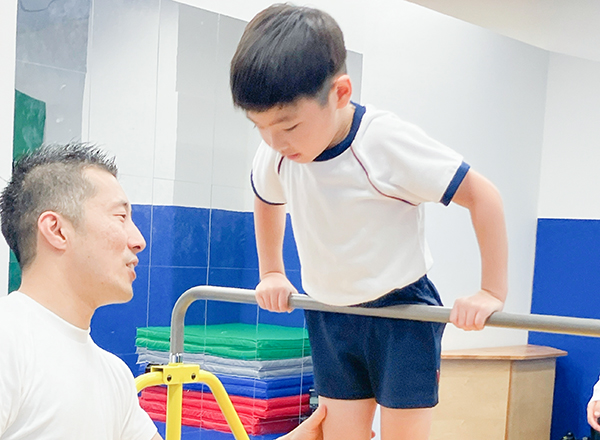 東天満差し替え_鉄棒